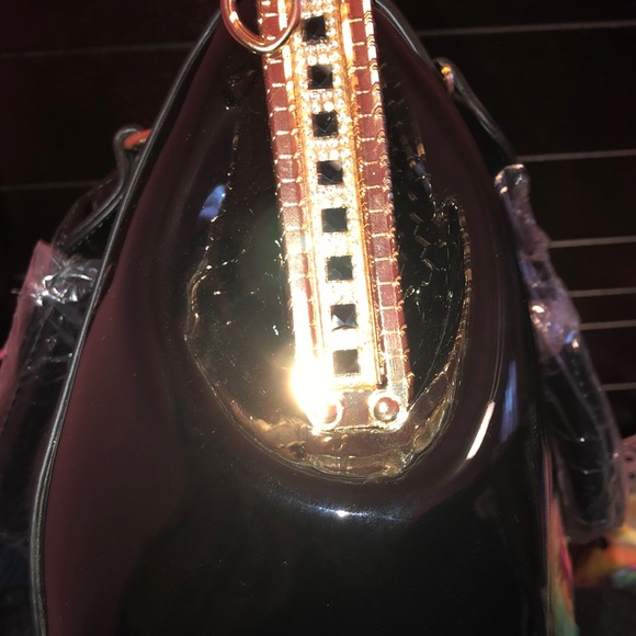 Handbag - Picture 8 of 8